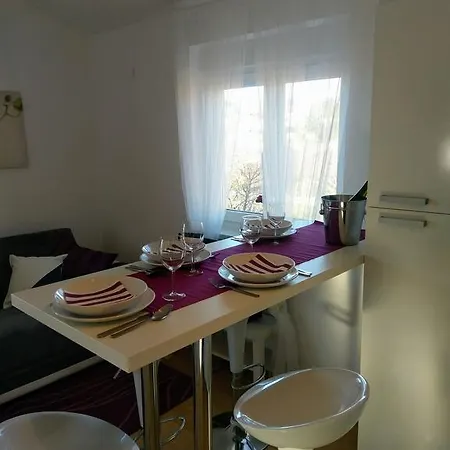 Apartman Lana * Klimno